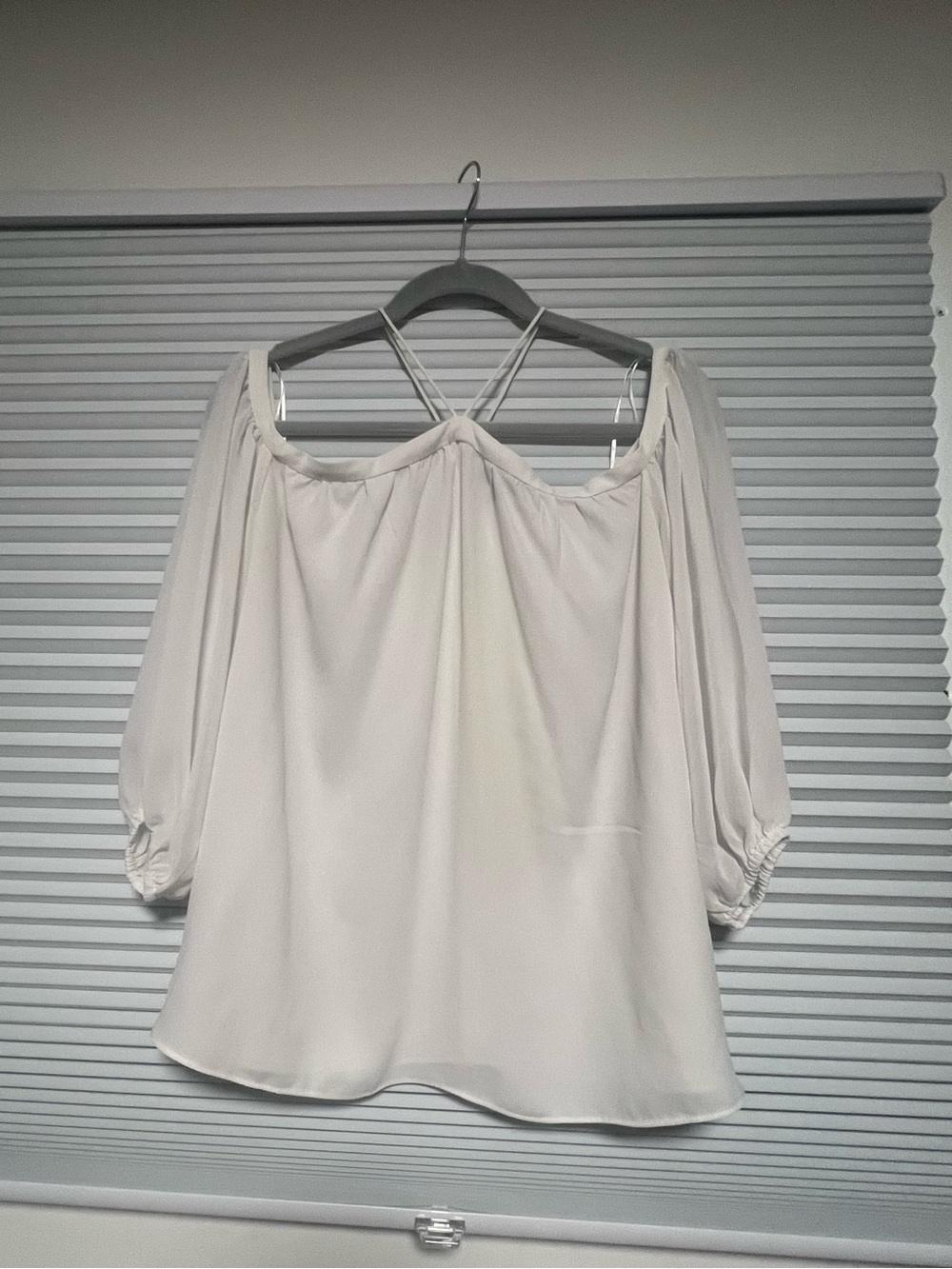 Off-Shoulder Puff Sleeve Top in White